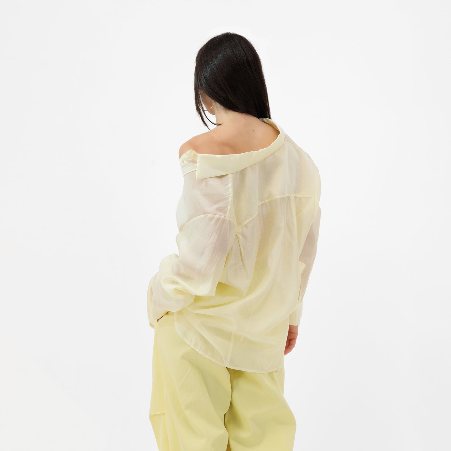 ELEGANT LIGHT OVERSIZED SHIRT