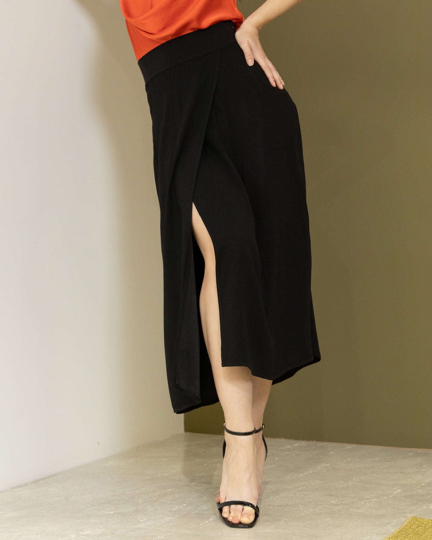 Slit Midi Skirt